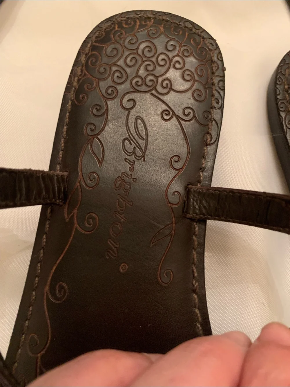 Brighton Brown Leather T-Strap Sandals with Bead Accents